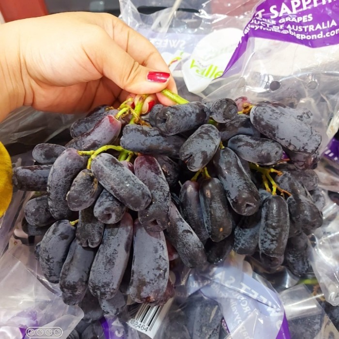 

Anggur Jari/Moondrop/sapphire Premium dan Fresh - Manis, Renyah, dan Tanpa Biji!