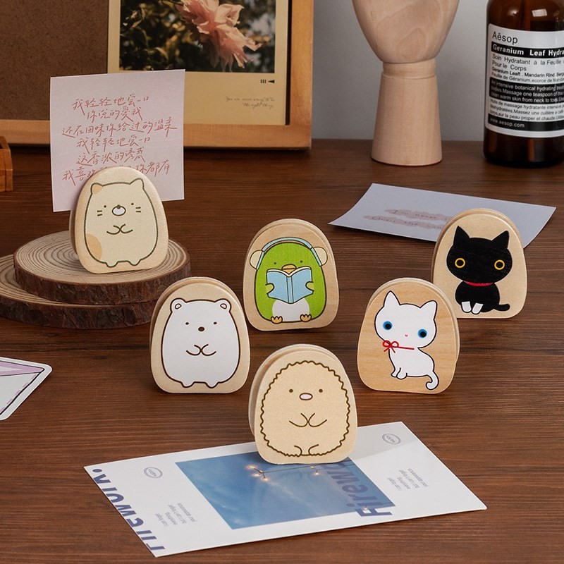 

Cute Kawaii Animals ShapeTable Number Holders Wood Place Card Holder Photo Holder Lightweight Wooden Cube Base Memo Clips Holder