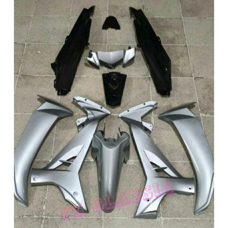 fullset full set  full bodi halus motor Yamaha Vega R new silver hitam