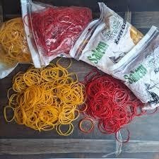 

JUAL KARET GELANG SALEM THAILAND 1 ONS 100 GRAM WARNA MERAH / KUNING KARET PENTIL PREMIUM IKAT BARANG / PEMBUNGKUS SERBA GUNA