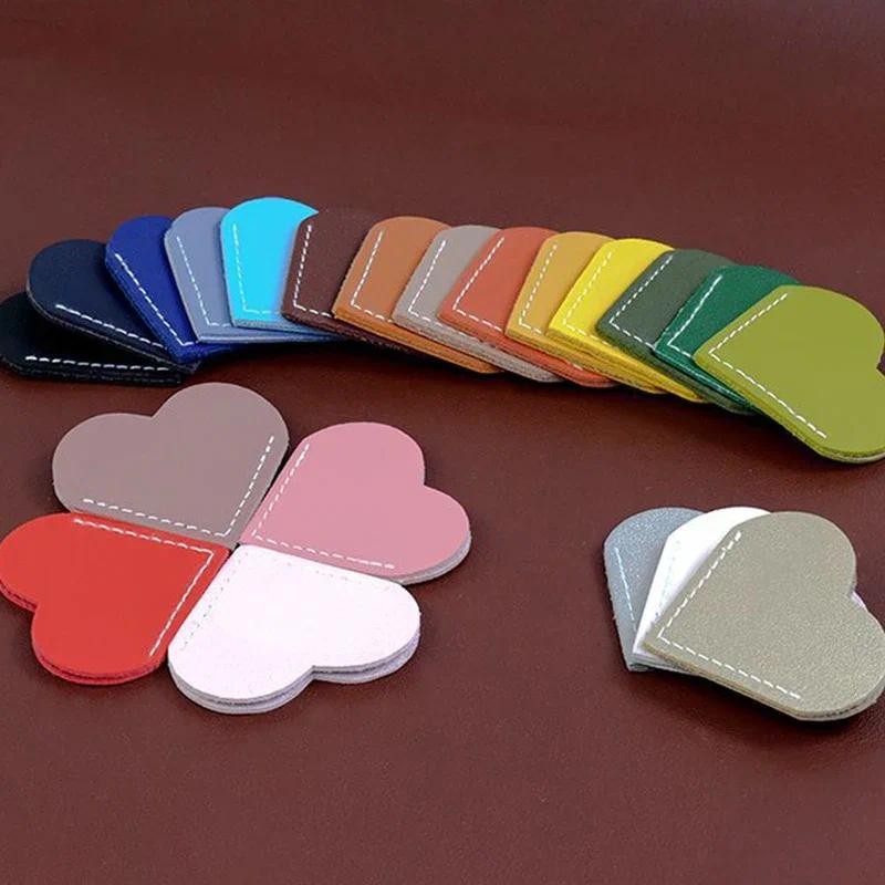 

1 Pack Handcrated Retro Leather for Book Small Corner Page Marker Heart B02 Bookmark