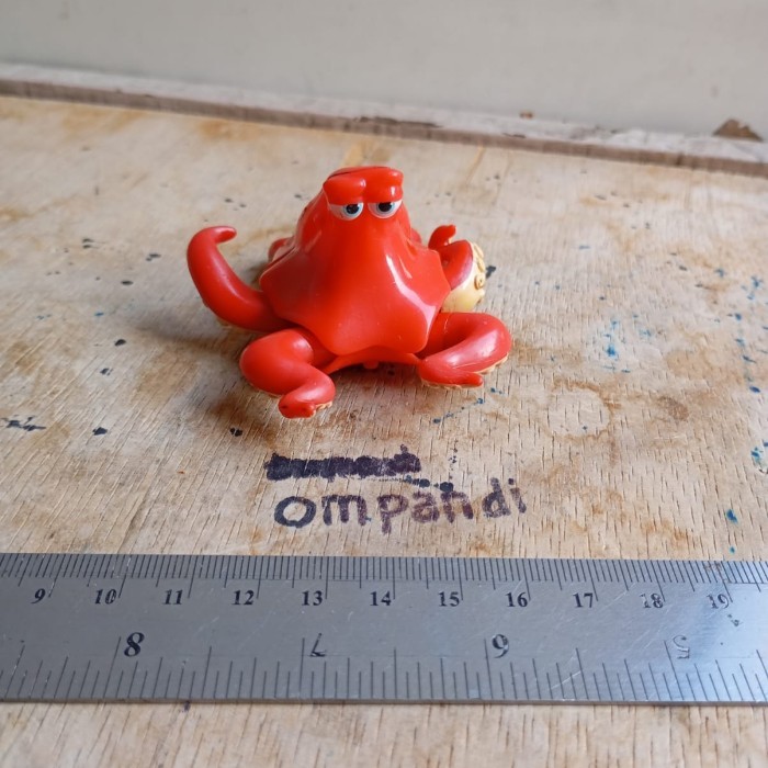 BBL99 figure kartun finding nemo gurita