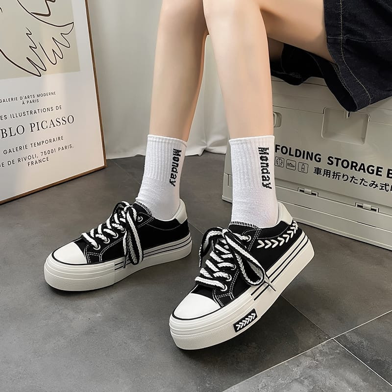 "FREE BOX"  SEPATU SNEAKERS WANITA KANVAS KOREA ASLI FASHION STYLIST BEST QUALITY LV0163