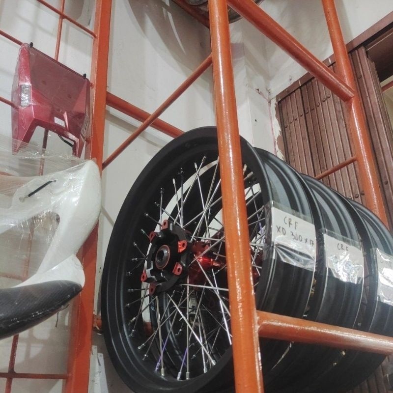Velg supermoto crf + ban ( lingkar 300/350-17)