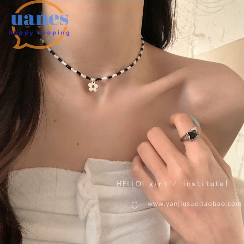 NEW Kalung Manik Wanita Monokrom Bandul Bunga Simple Cute Choker Korean Style PROMO