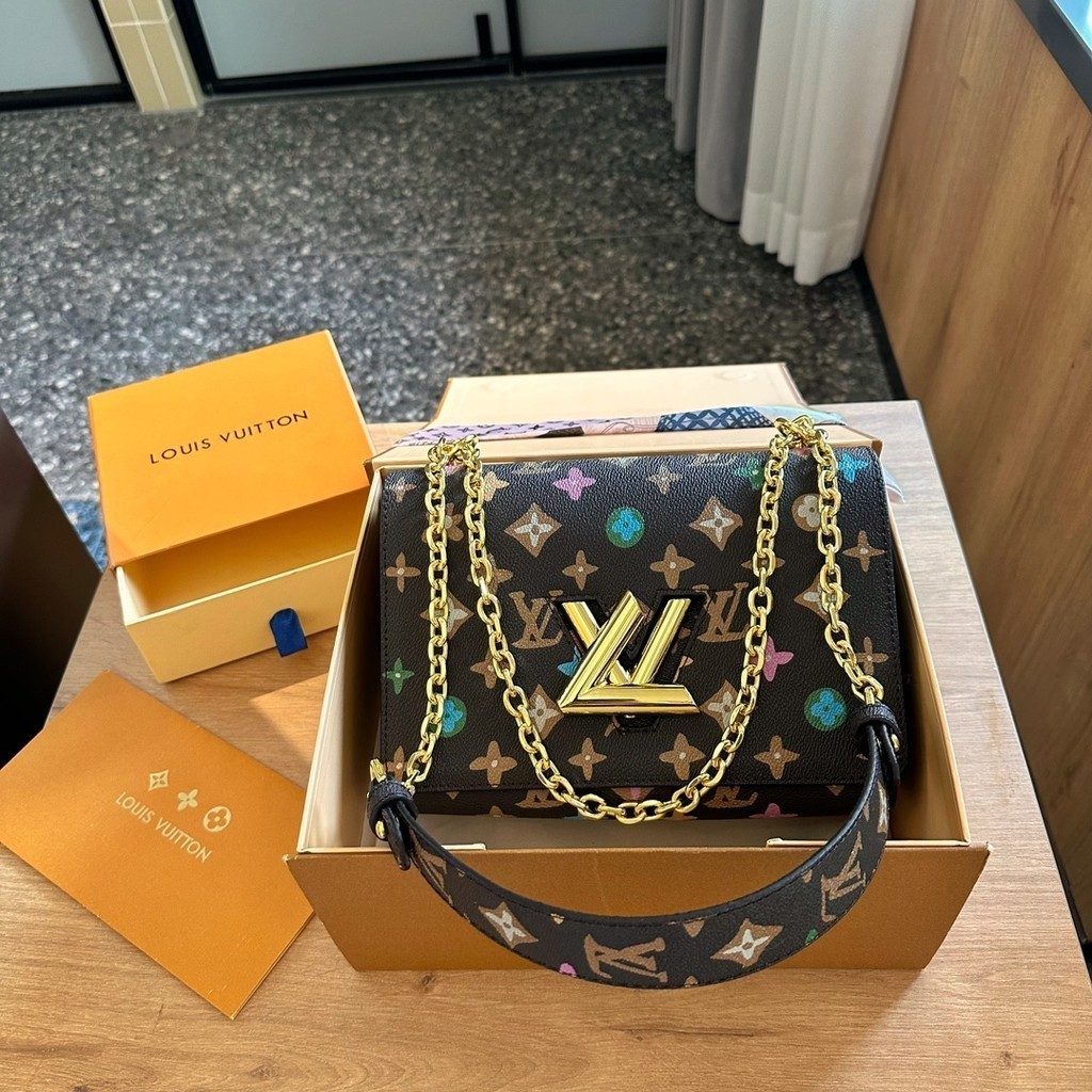 Original 2024 New Louis Vuitton LV (with Box) New Twist Denim Handbag for Women's Fashionable Temper