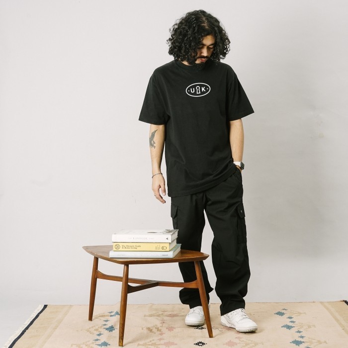 [COD] UNKL347 T-Shirt Hitam Bahan Combed Motif KEYE Kaos Pria Original