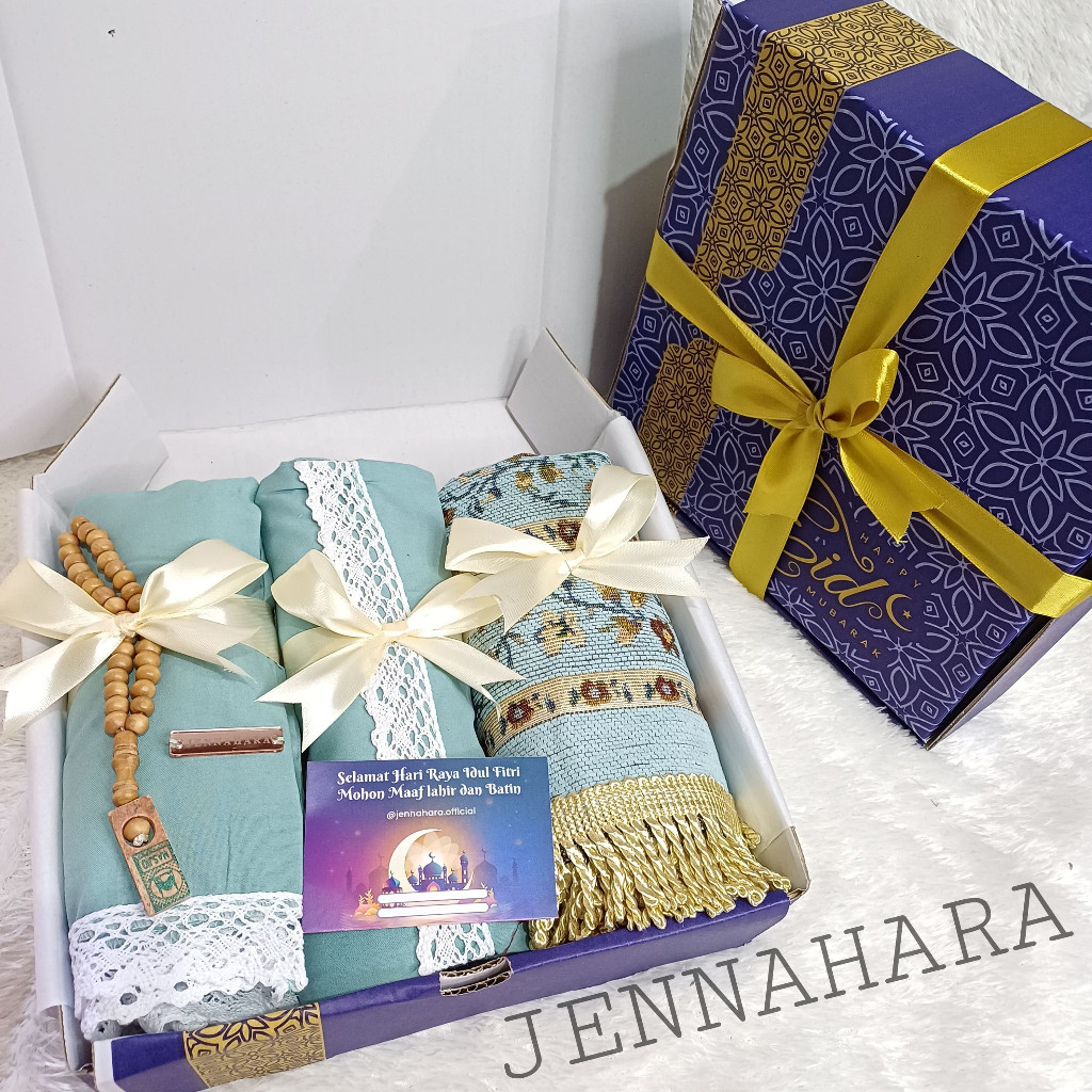 

Hampers Mukena dan Sajadah Premium Free Gift Card/ paket kado/ set prayer/ hampers idul fitri/ keluarga oleh oleh