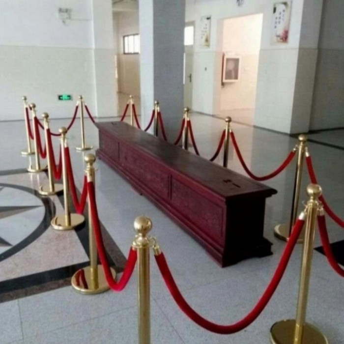 

TALI BLUDRU TIANG ANTRIAN / TIANG PEMBATAS ANTRIAN MURAH PROMO