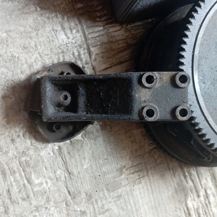 Bracket Engine Mounting Transmisi Katana Jimny