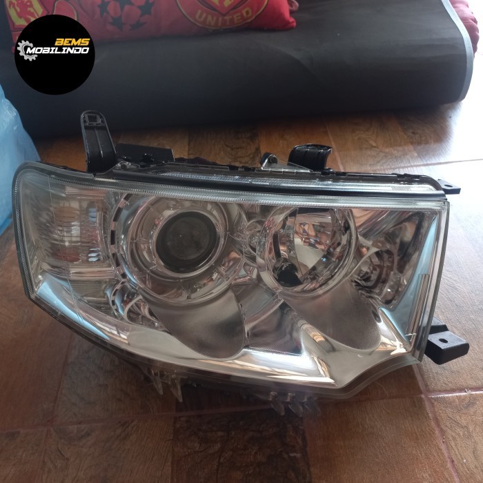Headlamp Lampu Depan Pajero Dakar 2012 2015 Kanan