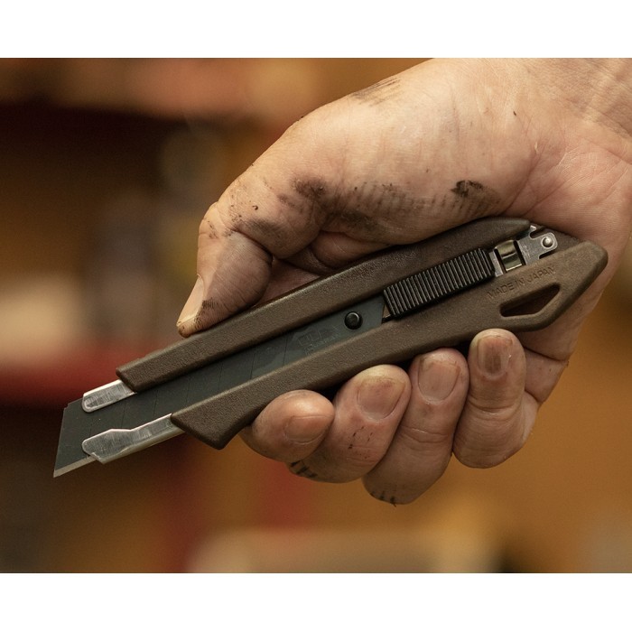 

Pisau Cutter Pegangan Kayu 18 mm WD-AL/BRN OLFA Woody Knife Auto Lock