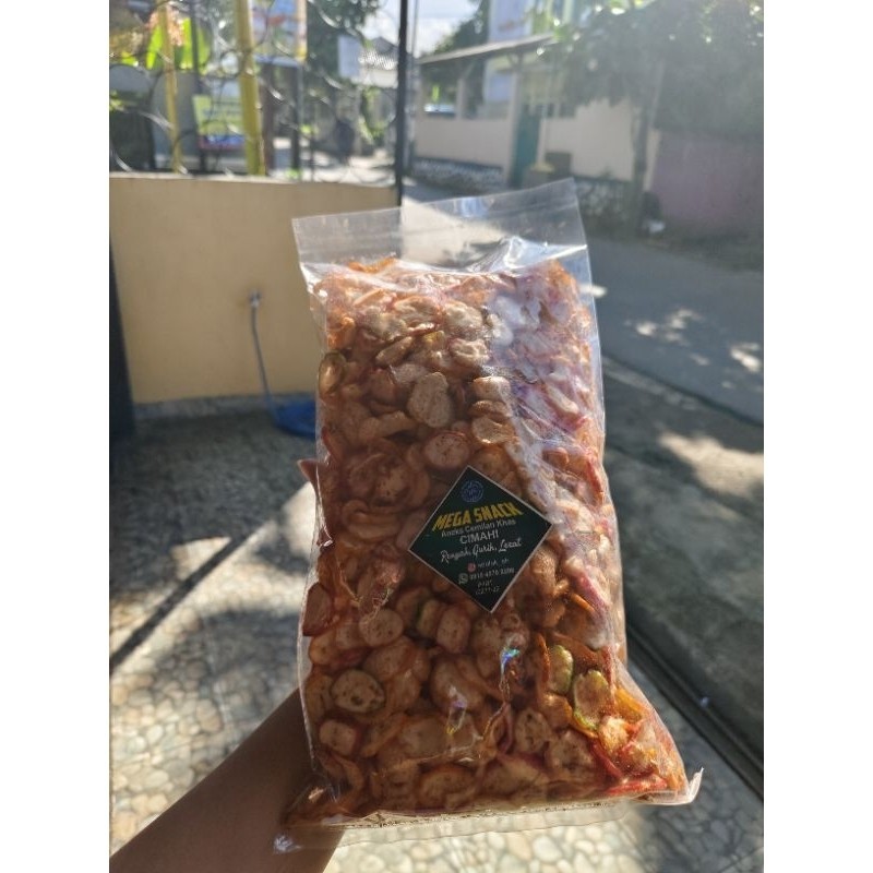 

Seblak kering kerupuk jablay kerupuk bawang 1kg MEGA SNACK COD