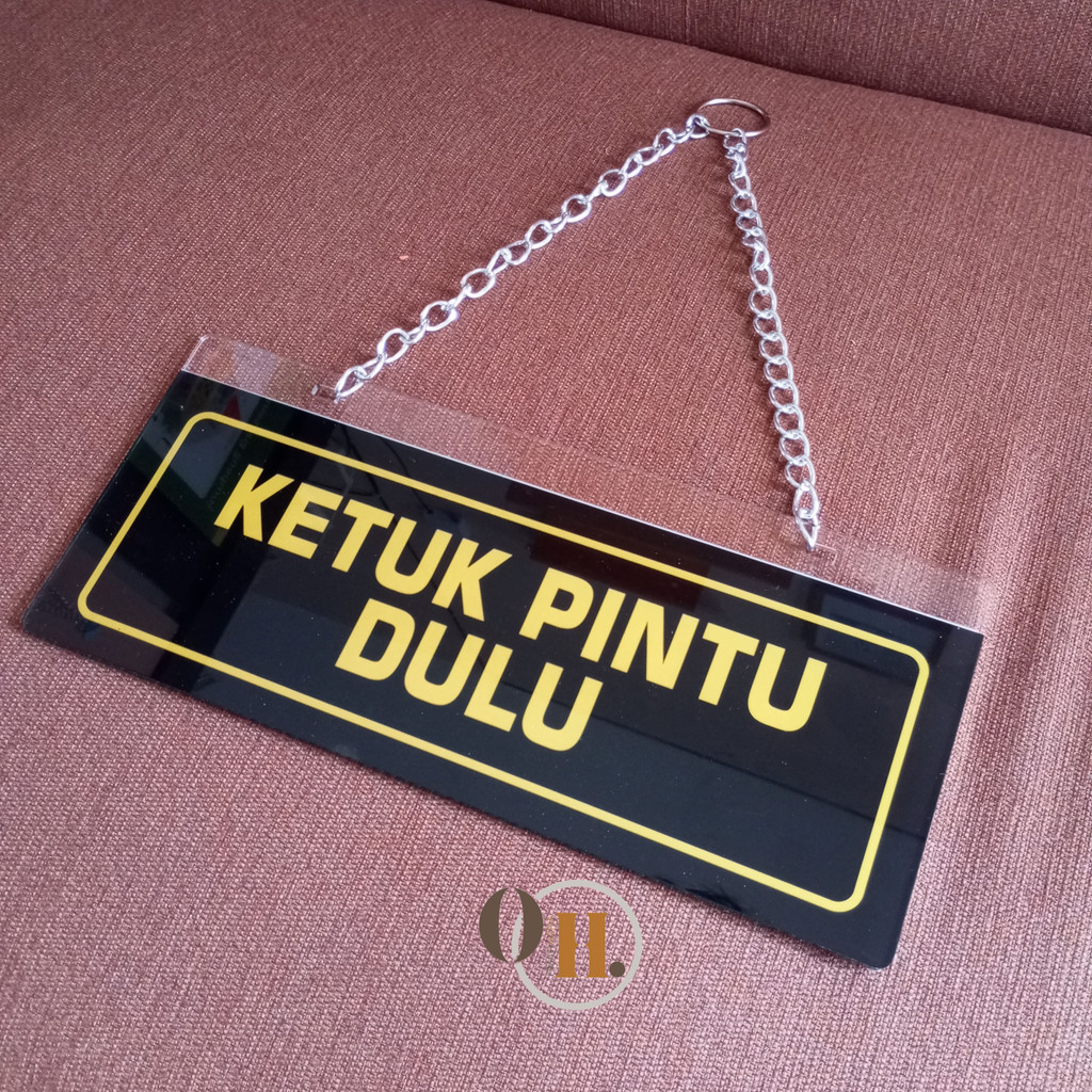 

Akrilik Gantung Bolak Balik Ketuk Pintu Dulu vs Sedang Shalat