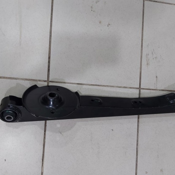 lower arm belakang sayap belakang avanza original