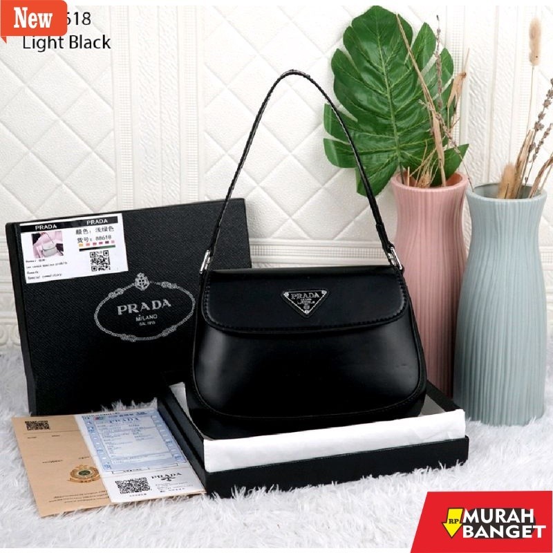 Tas Bulan Sabit Wanita P.R.4.D.4 MINI C.L.E.O  TAS WANITA SHOULDER BAG KEKINIAN SEMI PREMIUM