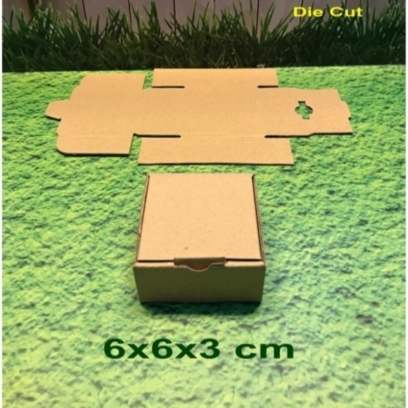 

kotak kardus karton Uk. 6x6x3 cm.....Die Cut