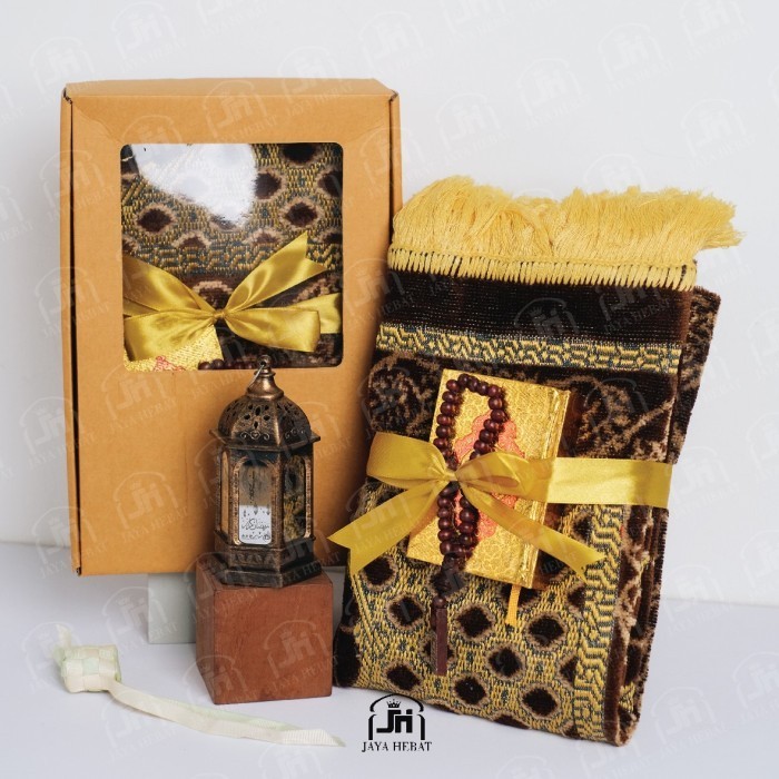 

(NEW) -PAKET HAMPERS LEBARAN IDUL FITRI MUSLIM SAJADAH SARUNG BOX BIRU 3 - Box Choco