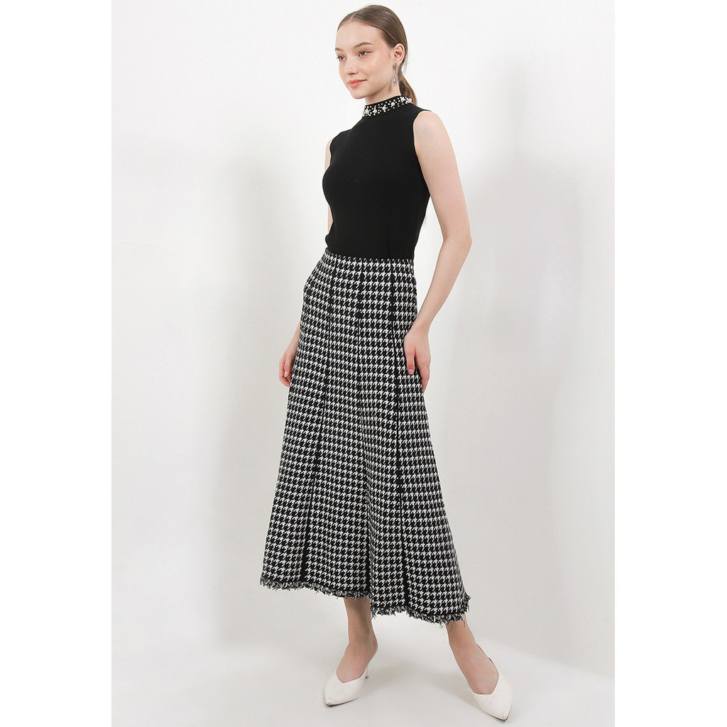 UPTOWN GIRL HOUNDSTOOTH FRINGED HEM KNIT SKIRT ROK WANITA SKUG0818BB