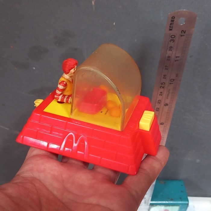 Mcd Happy Meal Toys Ronald Main Basket (Second) -CS56