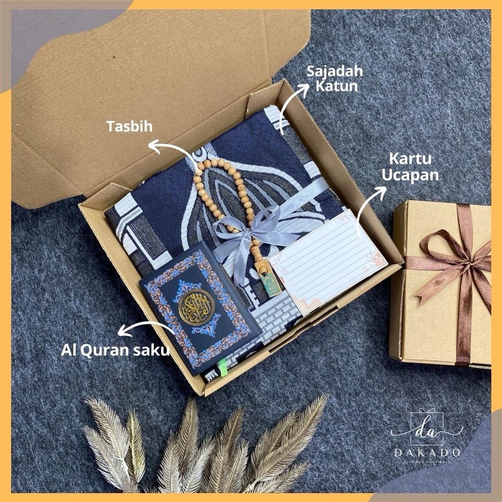 

HAMPERS SAJADAH KATUN SOUVENIR IDUL FITRI OLEH OLEH HAJI KADO PERNIKAHAN SAJADAH/ keluarga oleh oleh