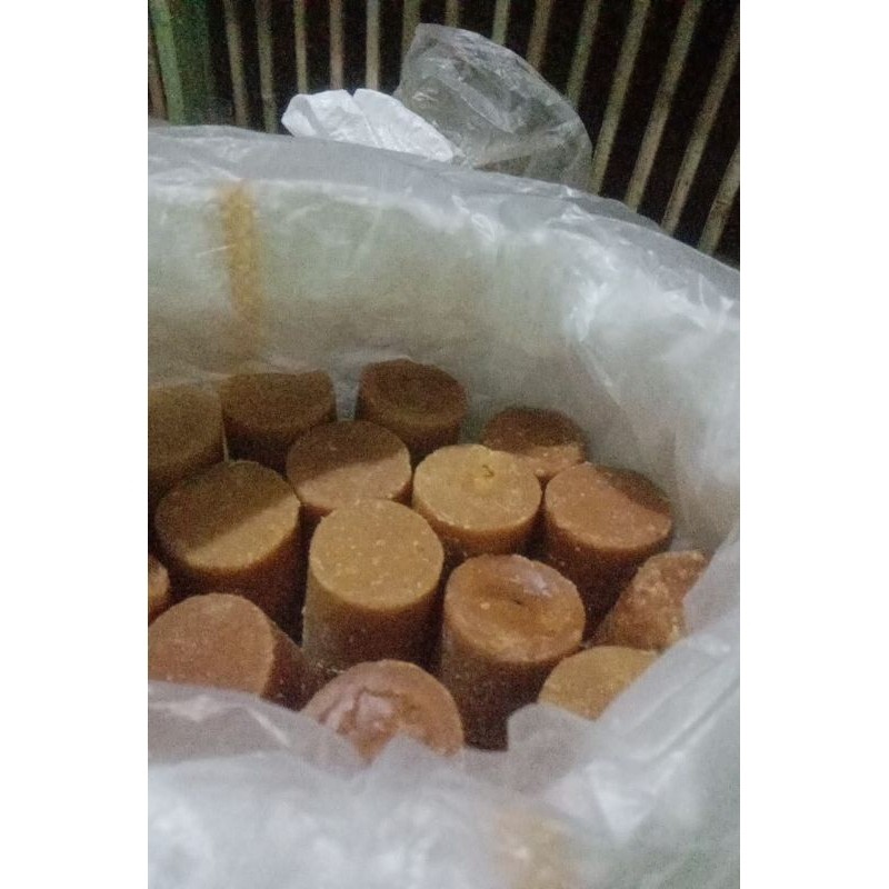 

Gula Aren Asli Bungkus Daun 1 kg