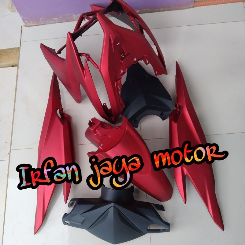 Cover body full halus Vario 125 OLD merah doff