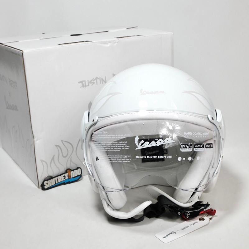 Helm Original Vespa X Justin Bieber
