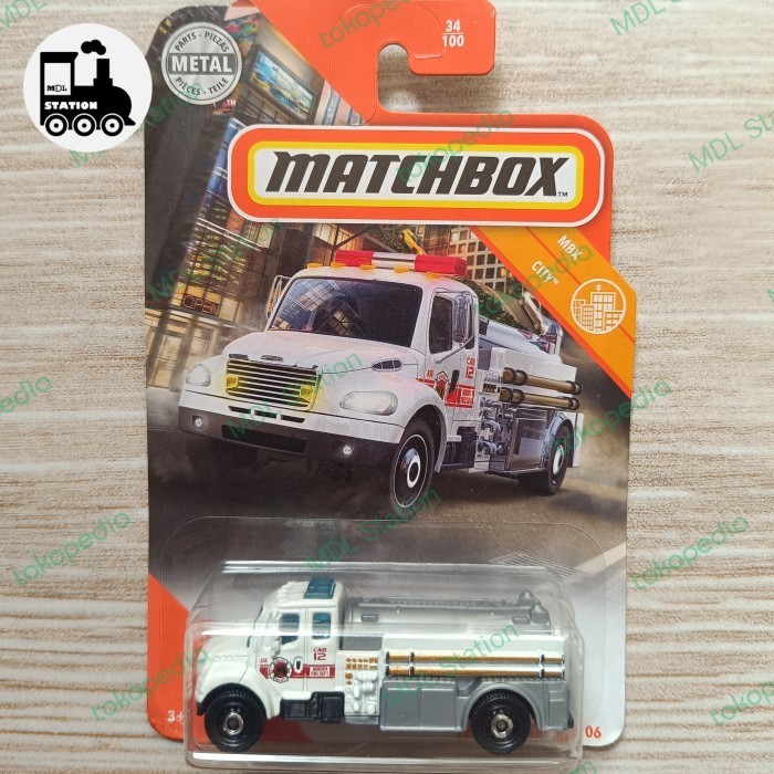 Matchbox  Freightliner M2 106