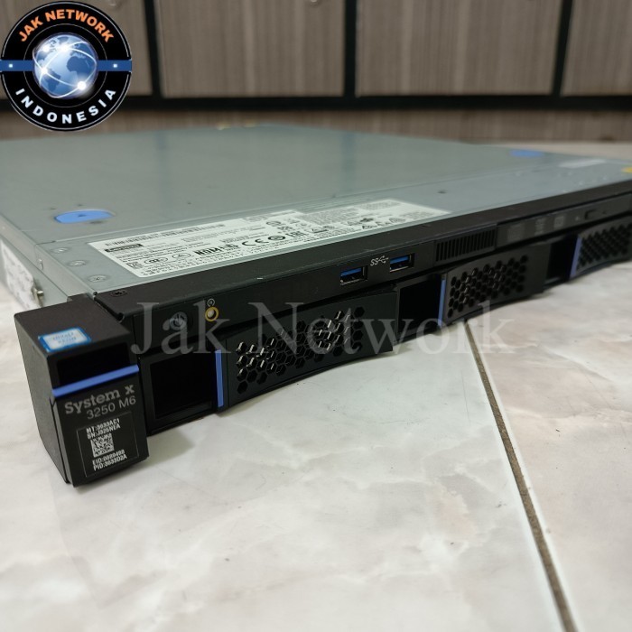 Server Lenovo System X3250 M6 3.00Ghz