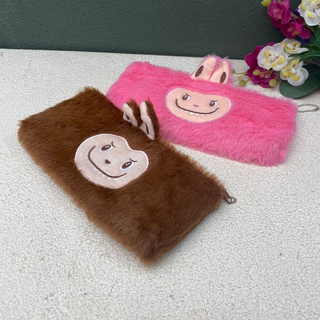 

HYPE N FANCY KOTAK PENSIL BULU BULU KUPING BAHAN PLUSHIE LEMBUT HALUS LABUBU KP-1700 TEPAK ALAT TULIS LUCU COD