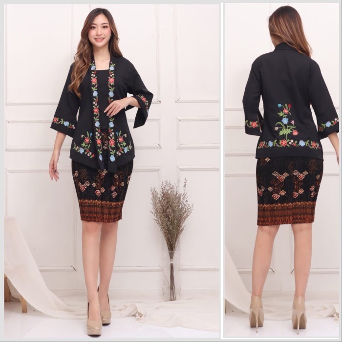 

Promo Kebaya Encim Modern Kutu Baru Motif Bunga Bordir Asli Amanda - Putih, XL