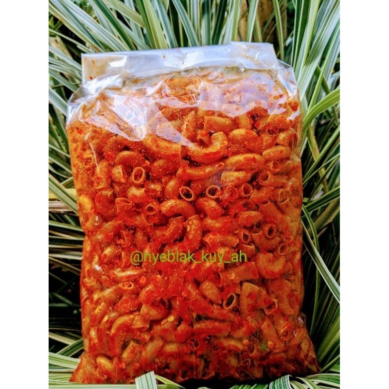 

MAKARONI KRIUK PEDAS DAUN JERUK 1kg