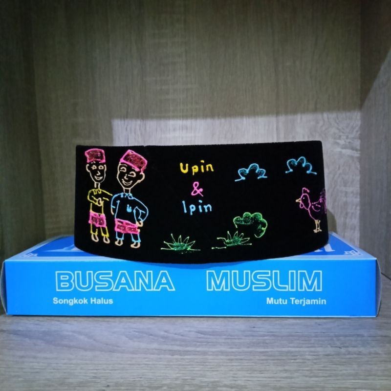 Peci anak laki laki motif upin ipin