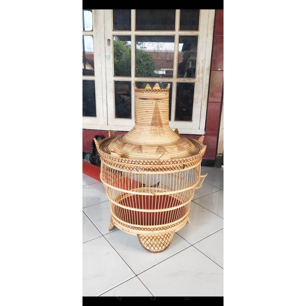 Sangkar Burung Perkutut Mataram.Dengan Bahan Rotan,Unik Dengan Variasi Coretan Batik