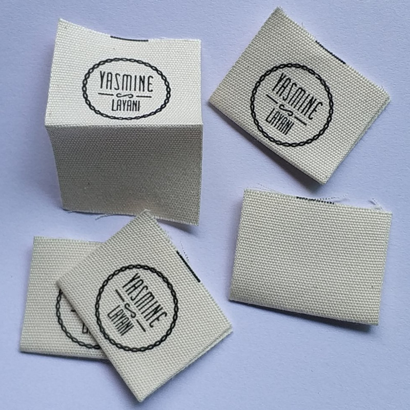 

1000PCS , 5 * 3 cm Custom natural cotton print label black clothing tags center fold