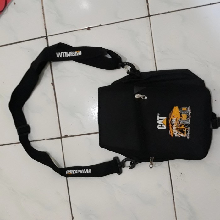 [TERMURAH] Tas selempang caterpillar - Hitam, All Size