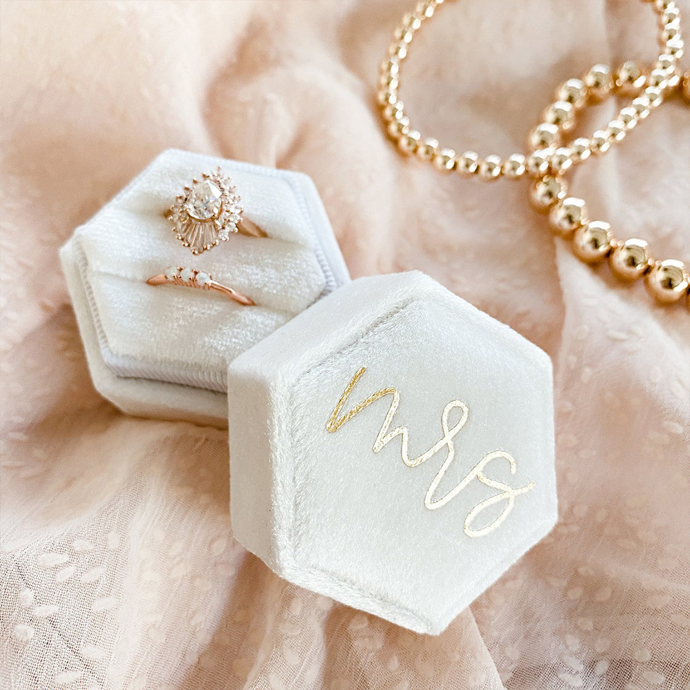 

Custom Hexagon Velvet Ring Box Single Double Slot For Wedding Ceremony Engagement Ring Box Velvet Ring Display Personalized Gift
