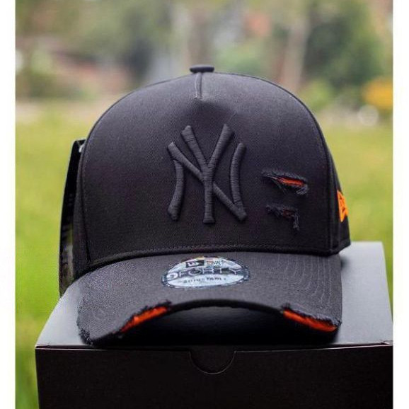 Topi Pria Distro Keren Original Murah Kekinian Simple Terlaris Baseball Cap Bordir NY New York Sobek