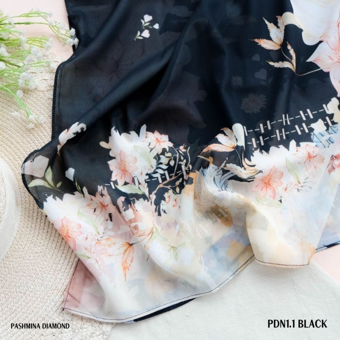 Hijabwanitacantik - Pashmina Diamond Series | Hijab Printing Premium Motif | Bahan Ceruty Babydoll -