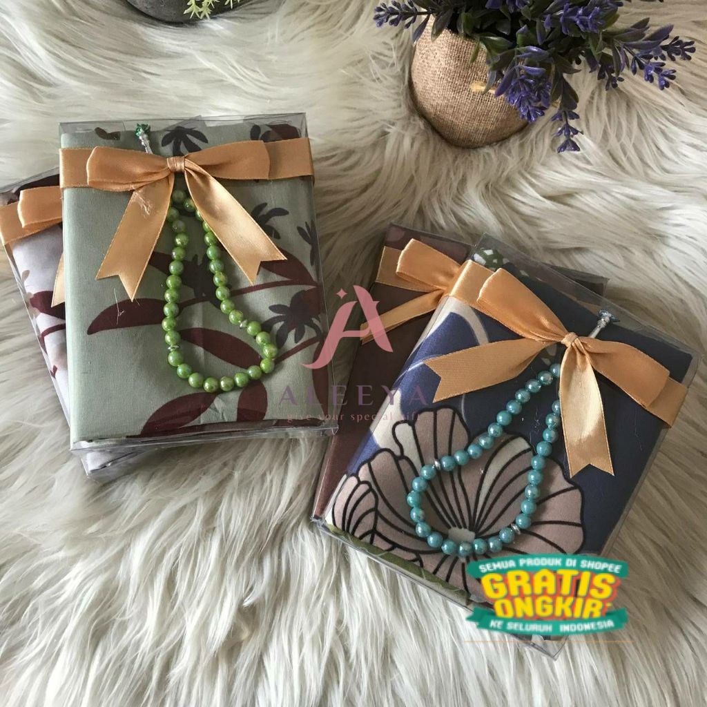 

Aleeya Souvenir Umroh Jilbab Segi Empat Azara Voal - Packing Mika Kertas | Sovenir Hijab Sofenir / Suvenir Kerudung | Hampers Lebaran Idul Fitri | Haji Pengajian Tahlilan Pernikahan/ langsung proses