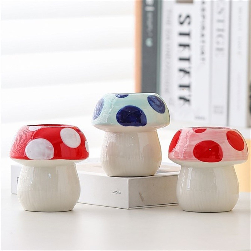 

Mushroom Ceramic Desktop Ornament Cute Makeup Brush Office Stationery Storage Children And Students Pen Holder Creative Ornament