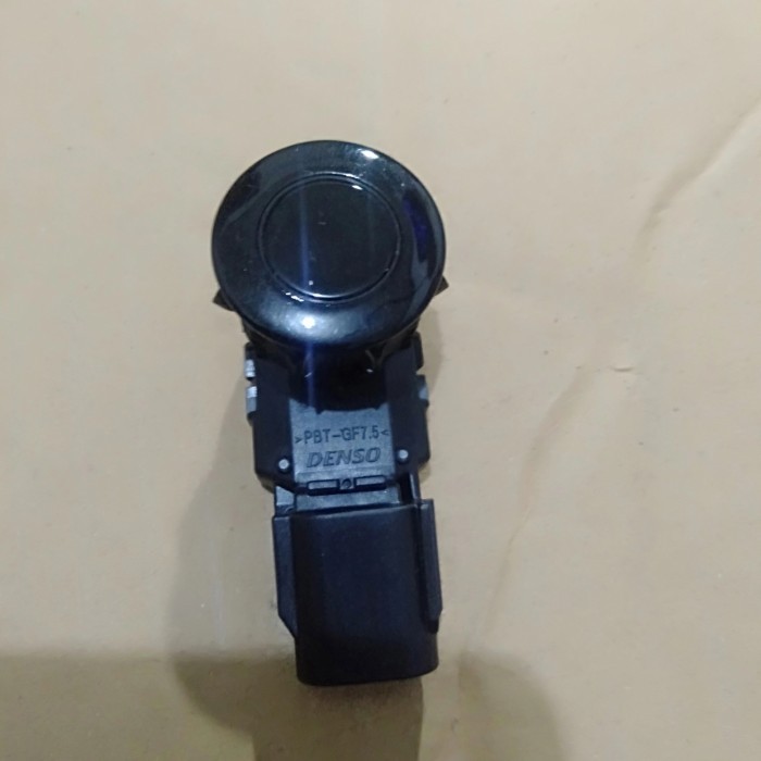 sensor parkir bumper belakang innova reborn Fortuner ori