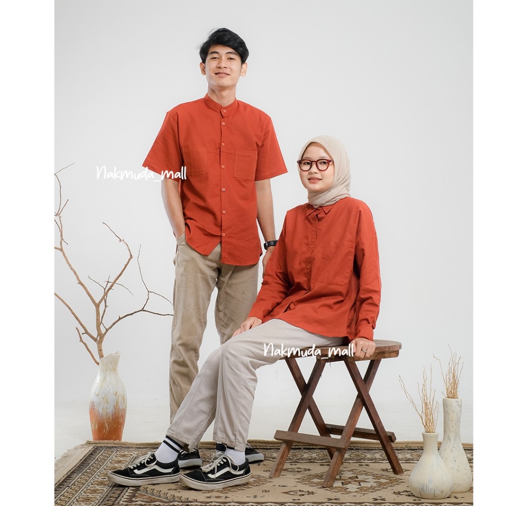 Kemeja  Baju Couple Pasangan Kondangan Polos Lebaran Kekinian SImpel Hitam Putih BARU