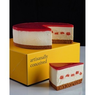 

Cat & The Fiddle QUEEN OF HEARTS Sweet Strawberry - FREE Cake