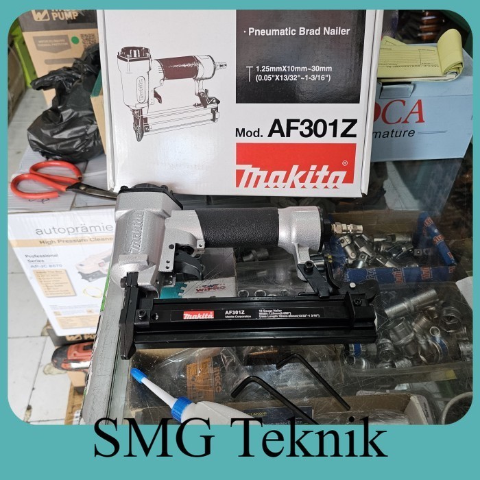 

Berkualitas AF301Z MAKITA MESIN PAKU TEMBAK ANGIN AF 301 Z AIR NAILER F30 NAIL GUN UHY762