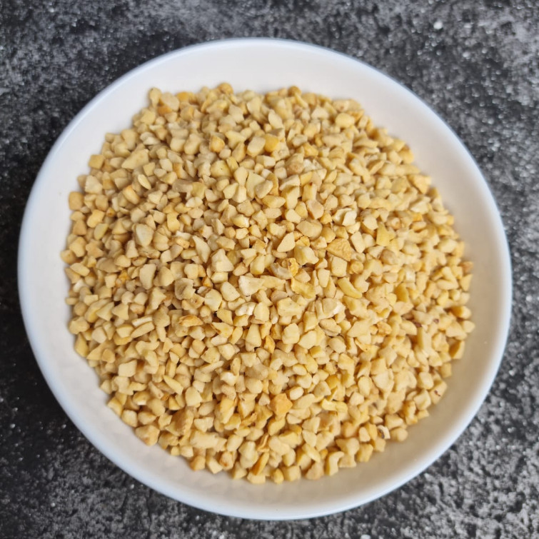 

Kacang Mede Pecahan Mete Patahan Kecil 500 gram ( SP Premium )