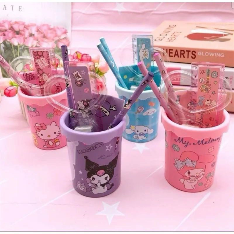 

Alat tulis set gelas 6in1 cinnamoroll kuromi sanrio