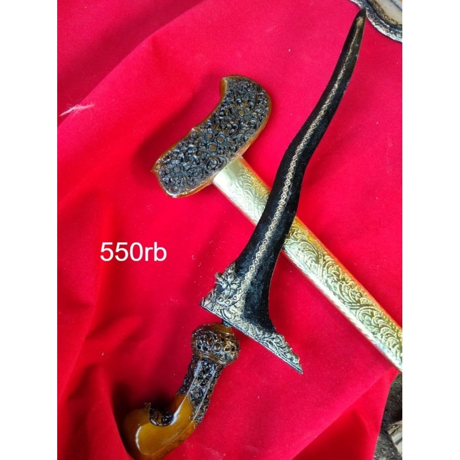 

keris naga raja kinatah keleng sepuh majapahit milik wikramawardana warangka gayam ukir ukiran bk Keris sengkelat majapahit mataram kartosuro kartasura Surakarta Yogyakarta ggu patung wayang batik buda SUNGGUH MURAHHHHH