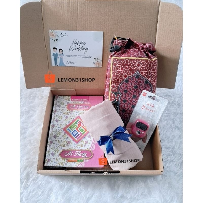 

HAMPERS PARCEL SOUVENIR PENGAJIAN PERNIKAHAN UMROH KHITAN ALQURAN A6 ALQURAN A7 SAJADAH JILBAB SEGIEMPAT BELLA SQUARE TASBIH KAYU 33 BUTIR KADO HAJI FREE KARTU UCAPAN TAHLILAN KADO ULANG TAHUN WISUDA WEDDING LAMARAN/ COD lebaran ramadhan